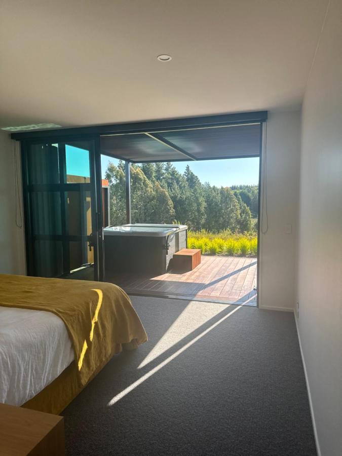 Harakeke Boutique Accommodation Mahana Екстериор снимка
